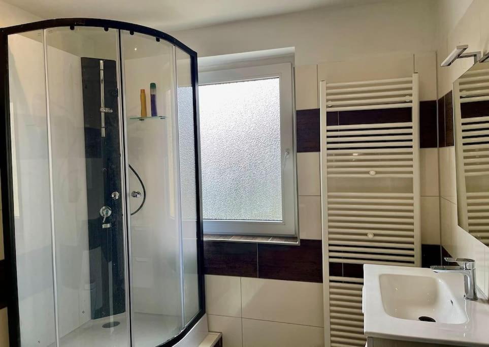Duesseldorf Messe And Airport, 2-Bedroom Apartment With Kitchen And Garden Duisburg Exteriér fotografie